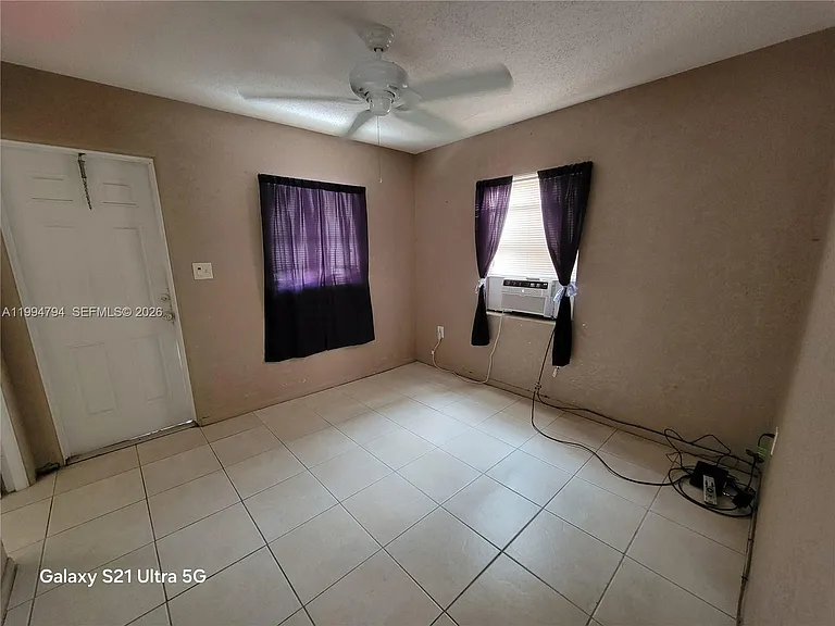 305 S Ocean Dr #4 — Photo 7