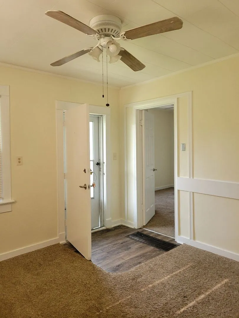 Cute And Cozy Single Family /2-B.R. — Photo 2