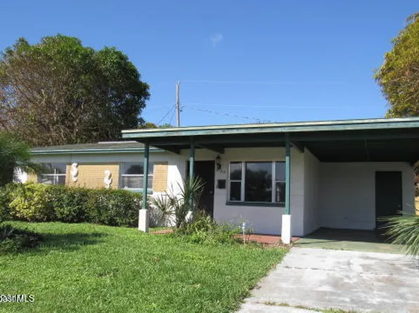 3042 Plummer Cir, Melbourne, FL 32901