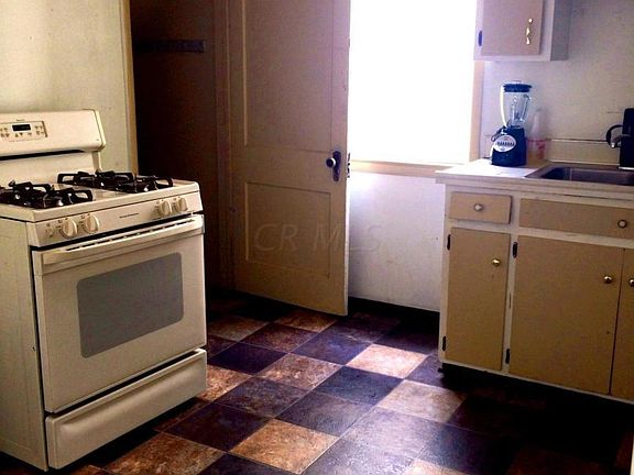 4th image of 1494 Genessee Ave