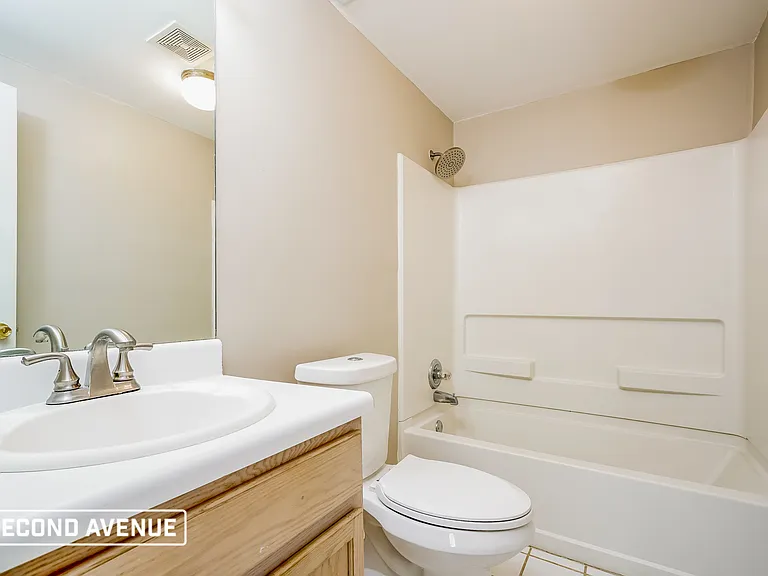 4204 Akins Ridge Ln — Photo 13