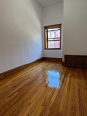 5th image of 19 W 74th St APT 4B