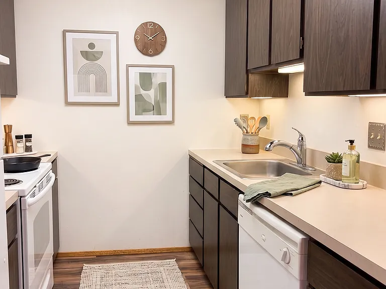 8732 Phinney Ave N #201 — Photo 22