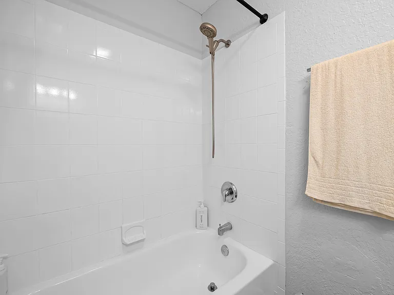 1534 NW 3rd Ave — Photo 13