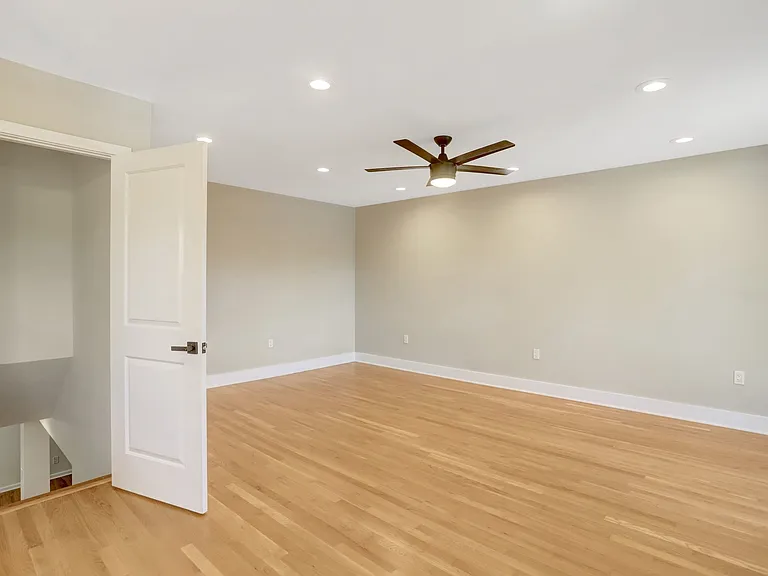 4519 Holmes Run Pkwy — Photo 17