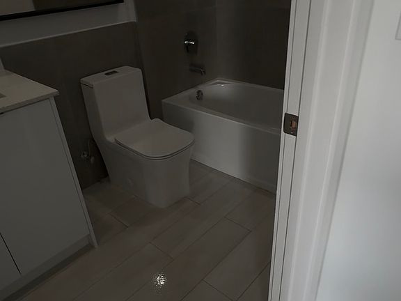 4th image of 909 E 24th St #301