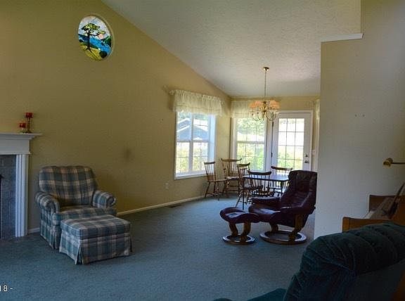 3rd image of 760 NW Estate Dr