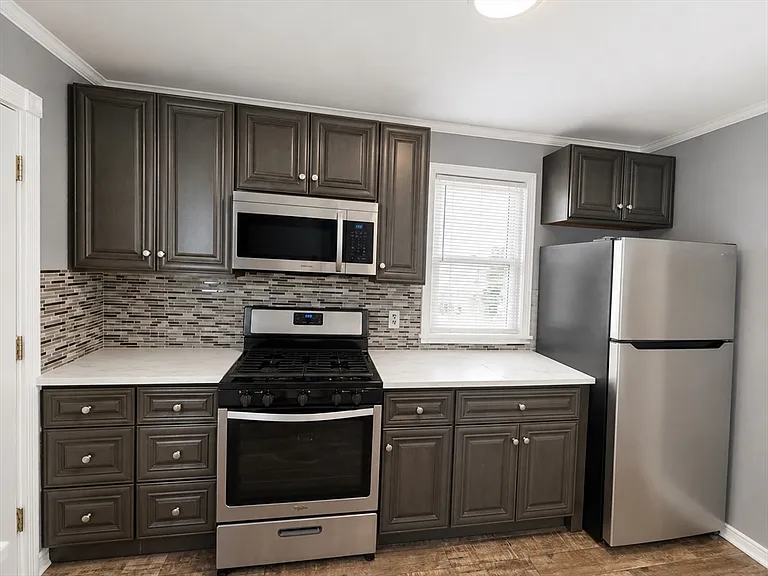 247 Sycamore St — Photo 2