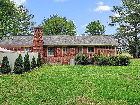 4th image of 31 Bunker Hill Rd