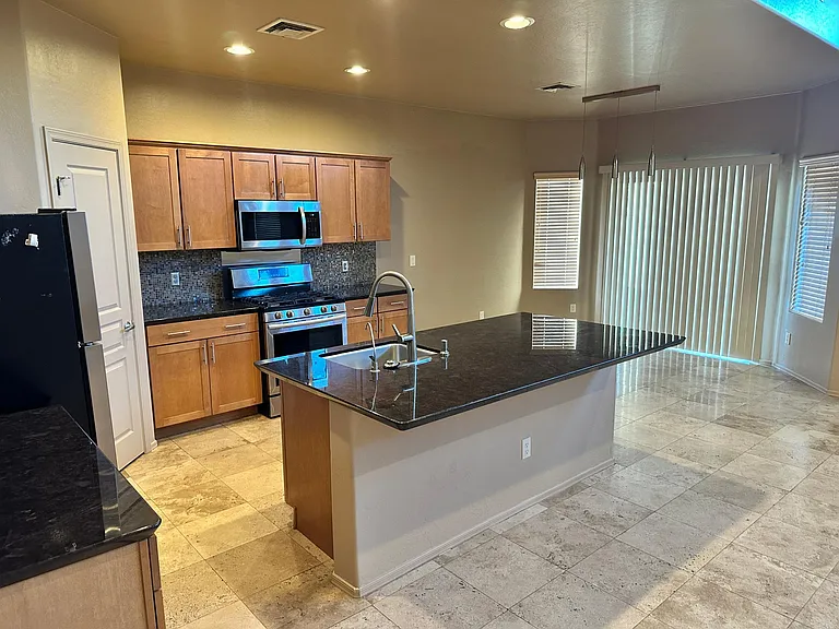 1026 W Euclid Ave — Photo 5