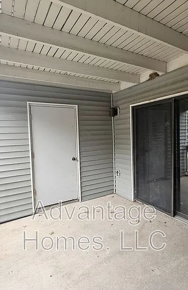 8793 W 106th Ter — Photo 18
