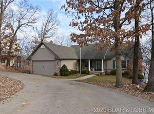 983 Eagle Dr, Lake Ozark, MO 65049