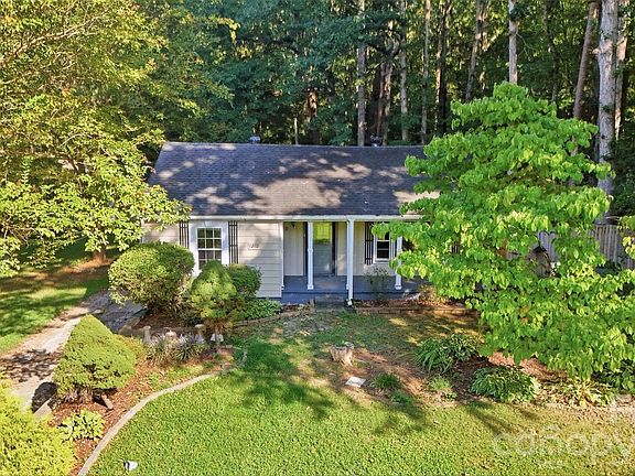 3rd image of 1818 Union Rd