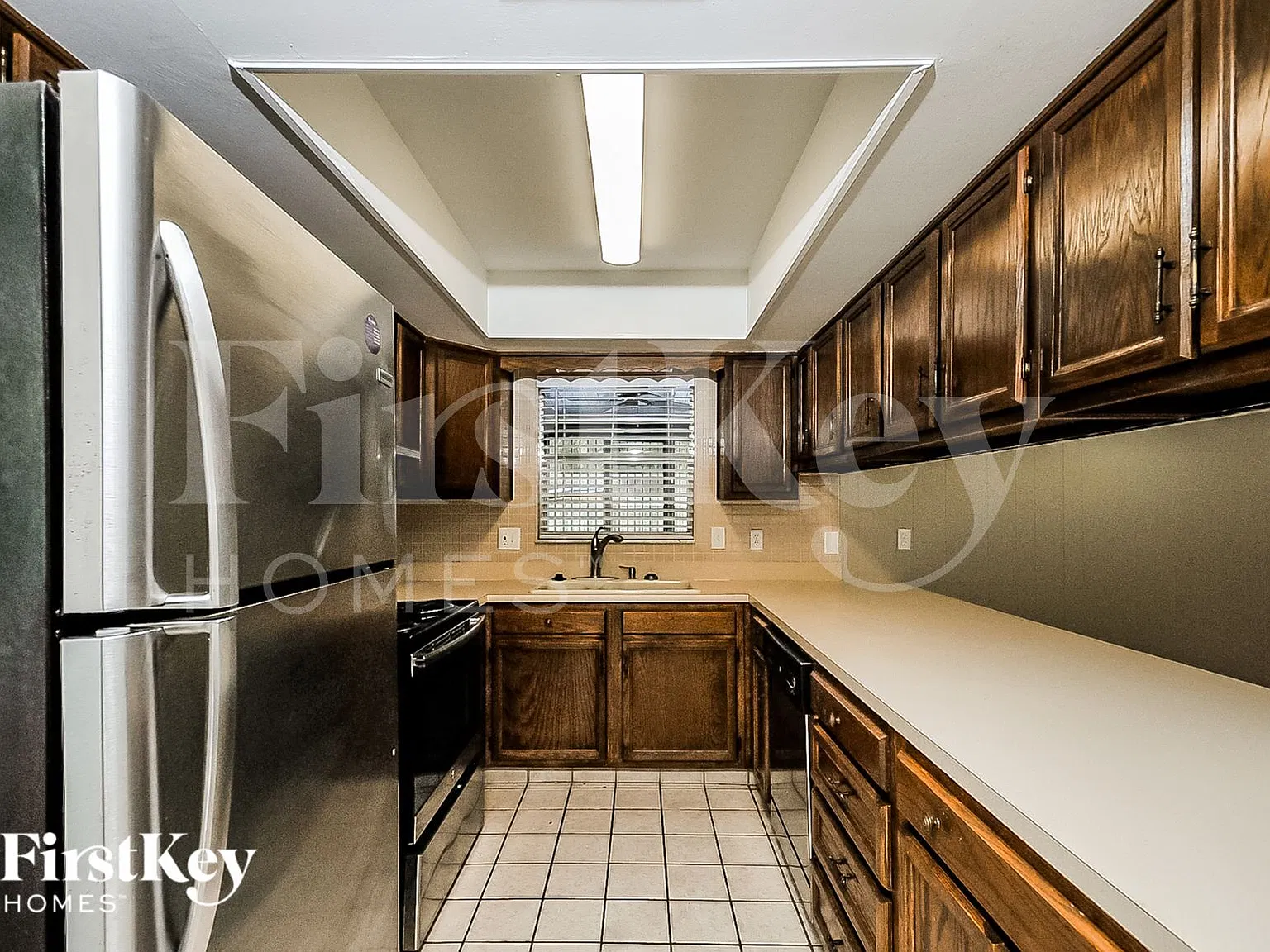 4 bed, 2.0 bath, 1927 sqft, $2,700 — Photo 4