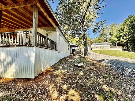 5th image of 364 Hillside Cir