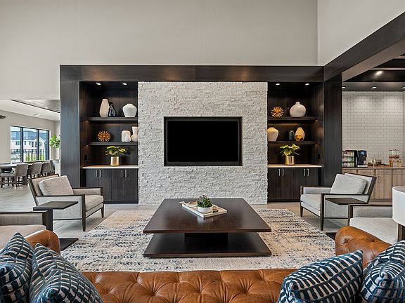 Seasons at Elgin Clubhouse