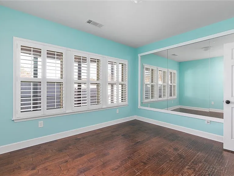 2331 Northmont Pkwy — Photo 46