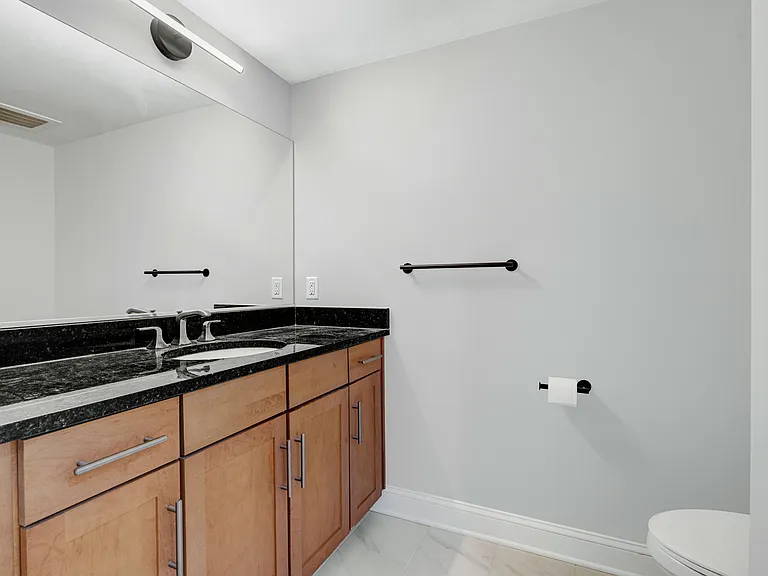 1111 Oronoco St #426 — Photo 9