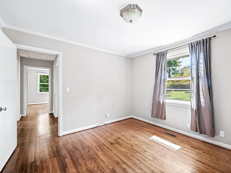 4809 Lynn Dr — Photo 26