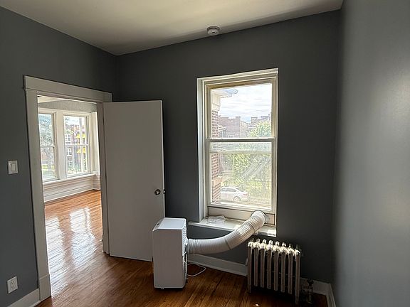 4th image of 5442 W Quincy St #2
