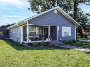 1520 N 8th St, Neodesha, KS 66757