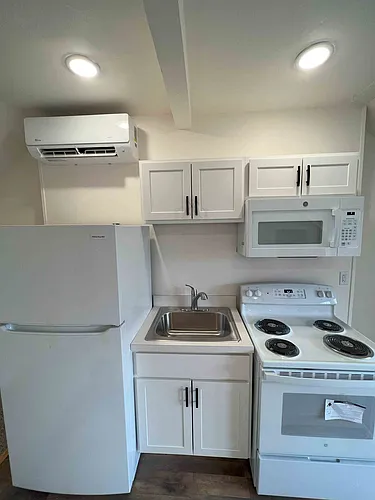 509 Wyckoff Rd Photo 1