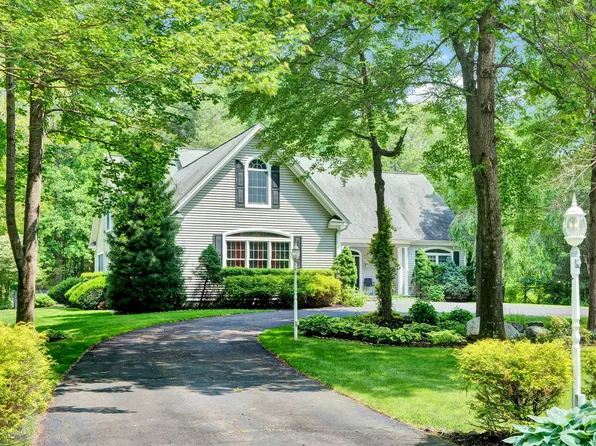 18 Cedar Spring Road, Burlington, CT 06013