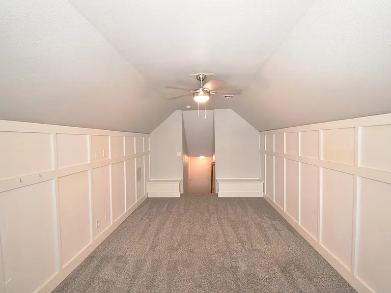 354 E Carver Dr — Photo 13