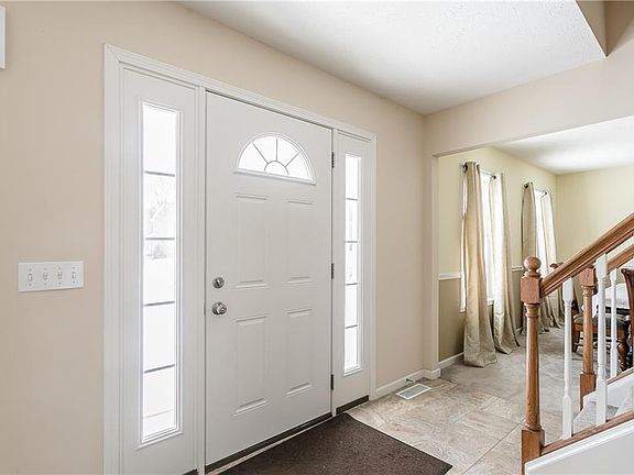 2nd image of 861 Bannerwood Dr