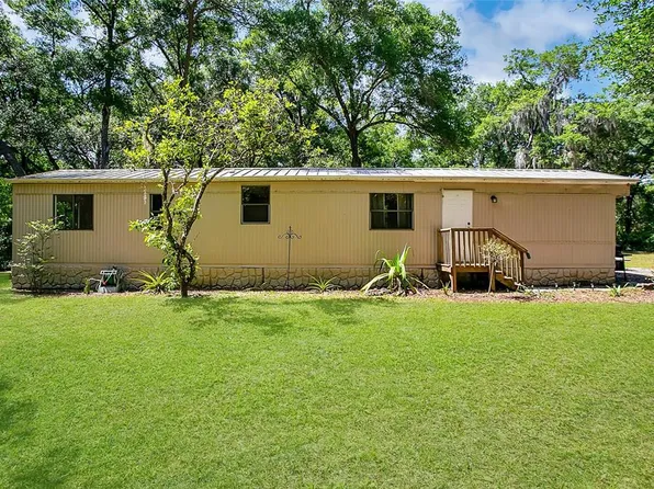 12098 SE 139th Ct, Ocklawaha, FL 32179