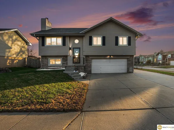 7971 Curtis Ave, Omaha, NE 68134