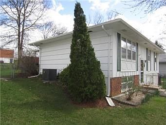2nd image of 4919 Overton Ave