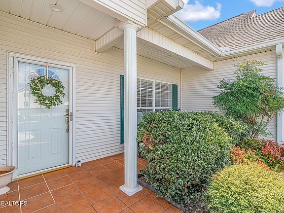 3rd image of 506 Willington Pl
