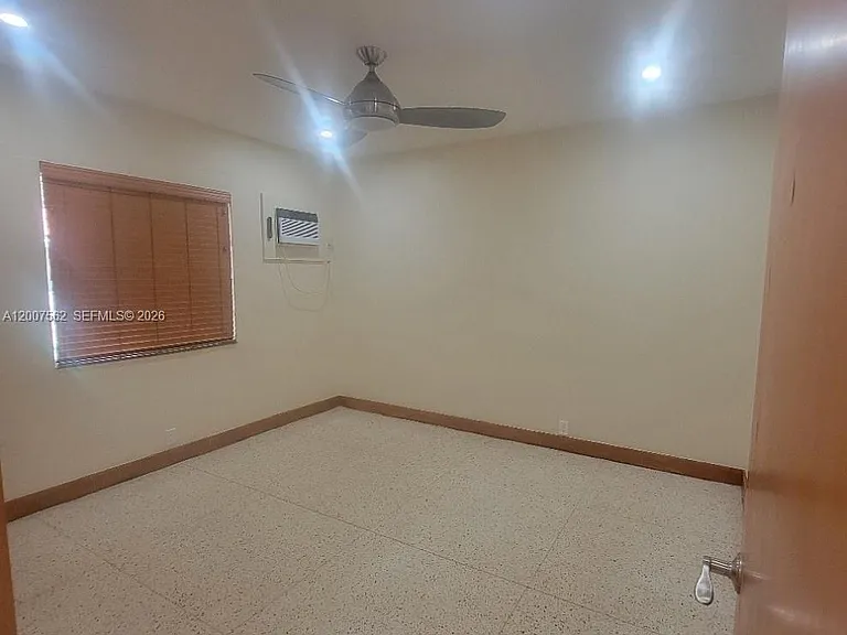 7400 Harding Ave #15 — Photo 15