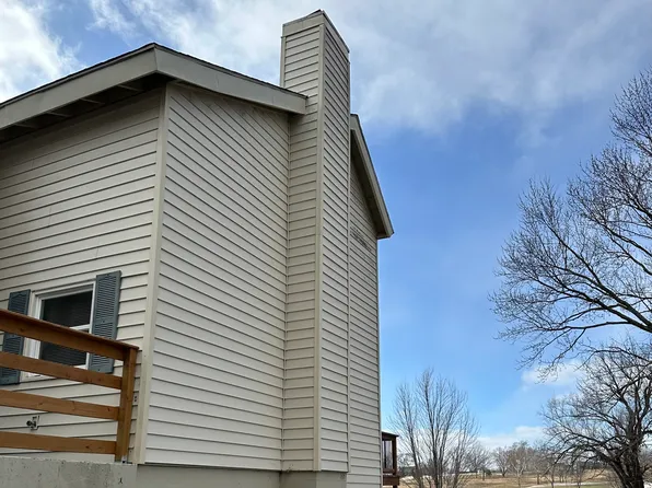 2129 Quail Creek Dr, Lawrence, KS 66047