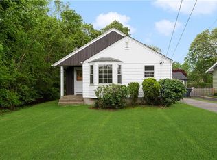 54 Aberdeen Ave, Warwick, RI 02888