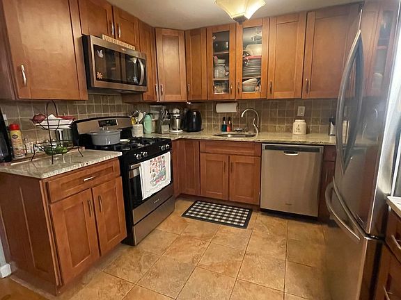 4th image of 61-27 75th St #2