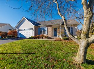 32 Parliament Cir, Rochester, NY 14616