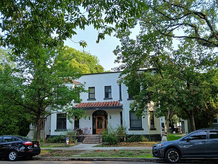 916 W Hays St — Photo 7