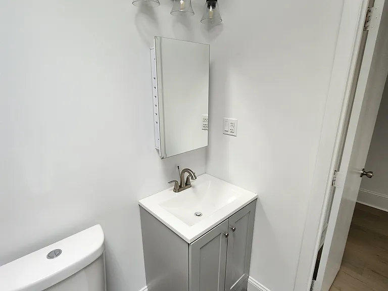 623 S 19th St #3F — Photo 10