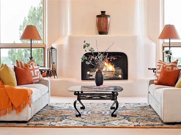 3173 Vista Sandia, Santa Fe, NM 87506