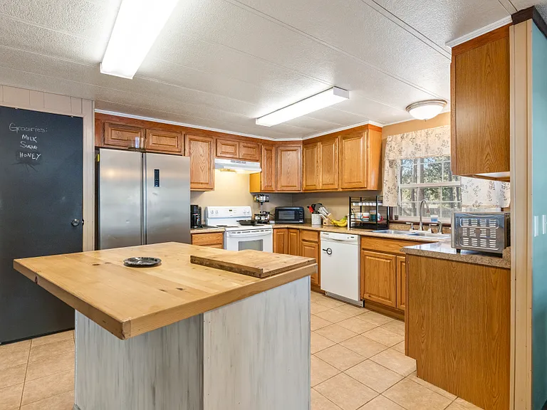 18010 Ponderosa Ln — Photo 16