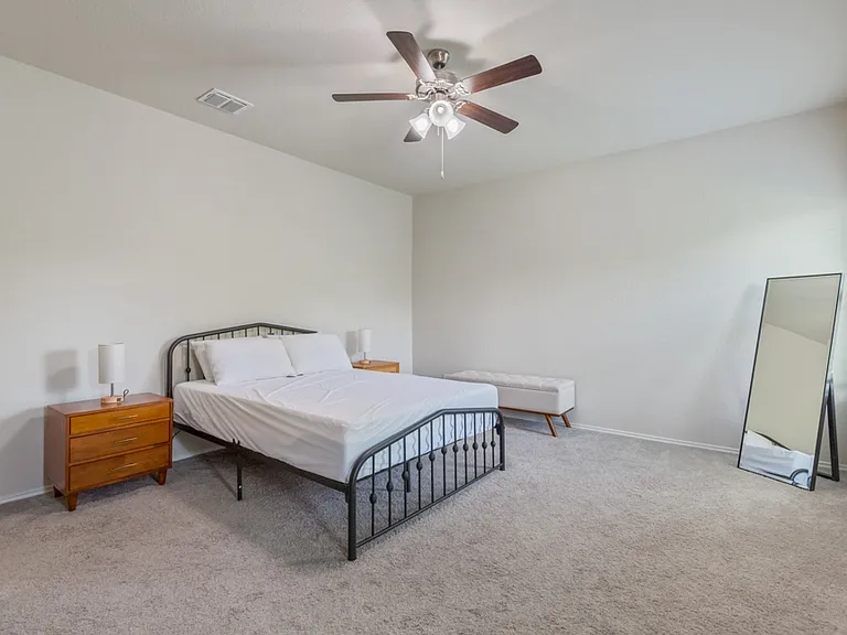 7627 Apex Lndg — Photo 11