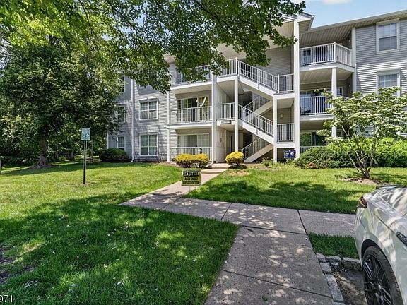 3rd image of 177 Rachel Ct