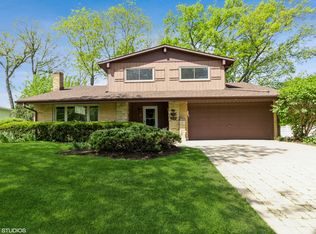 6 Treebark Dr, Schaumburg, IL 60193