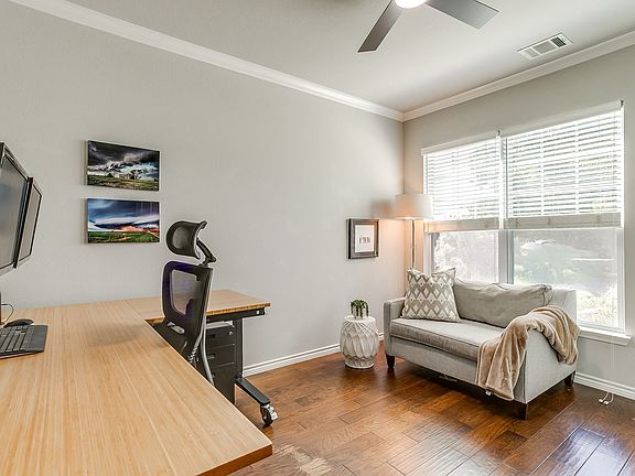 3rd image of 2417 Ryan Ave