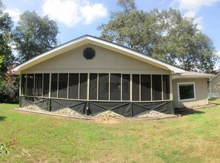 156 Chalk Rd, Carriere, MS 39426