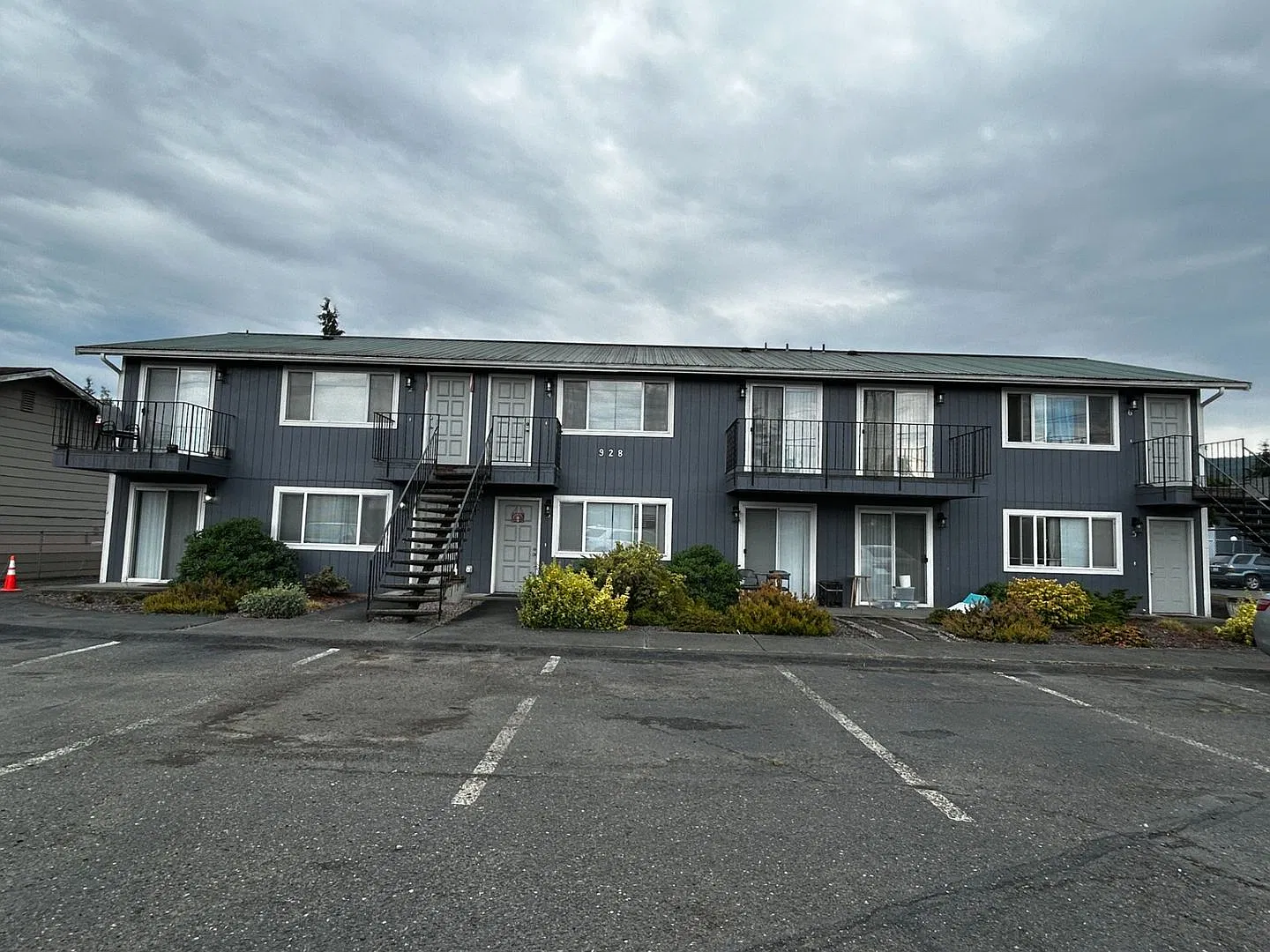 928wLa - Nyhus — Photo 1