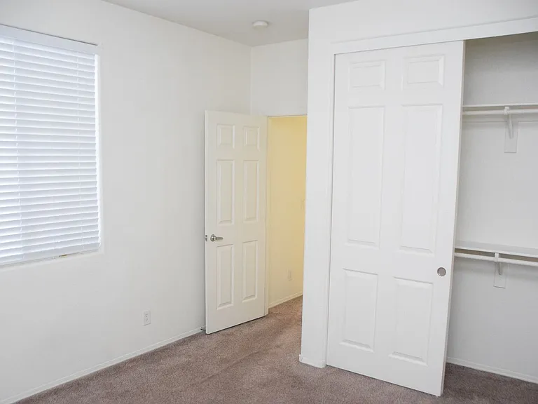 6235 Shamrock Lake Ave — Photo 14