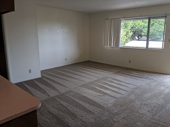 2nd image of 626 E Foothill Blvd APT 6